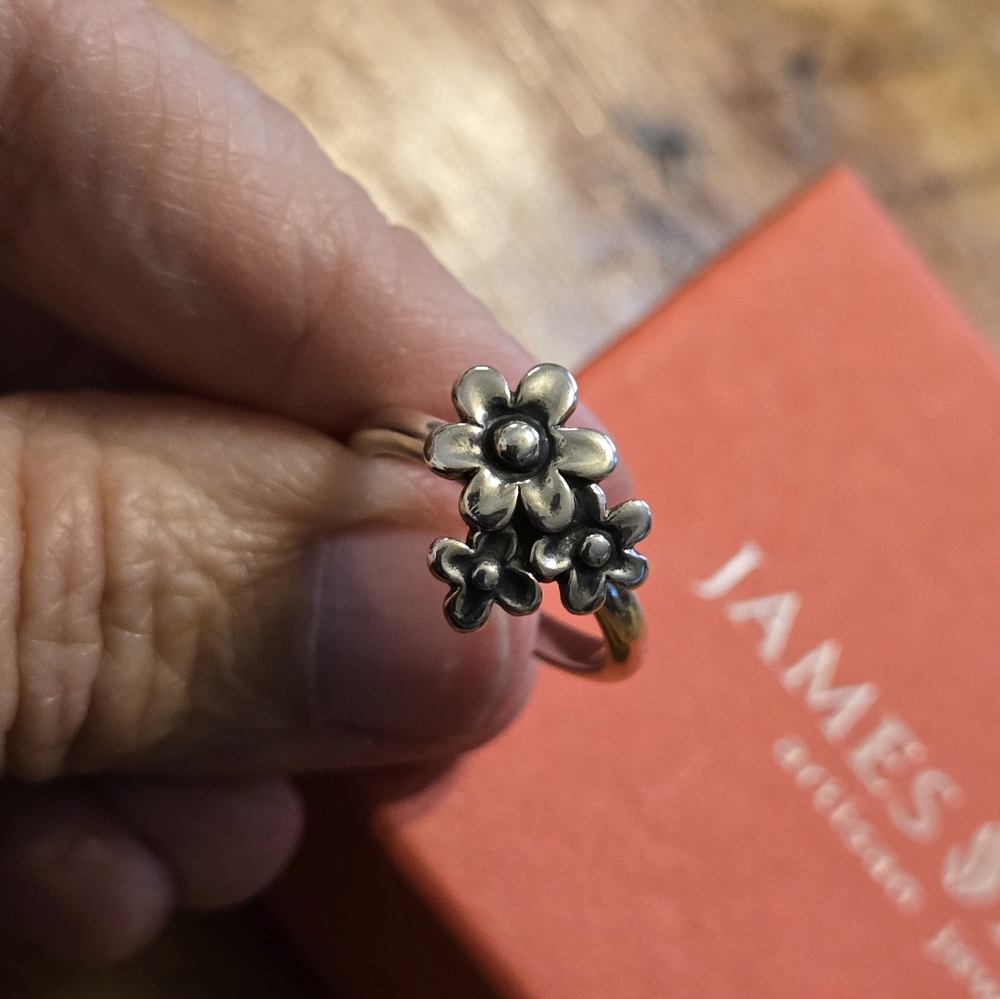 James Avery Stackable Flower Ring - image 1